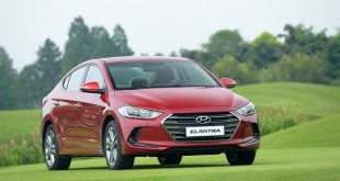 Hyundai Elantra 1.6 AT: 660 triệu